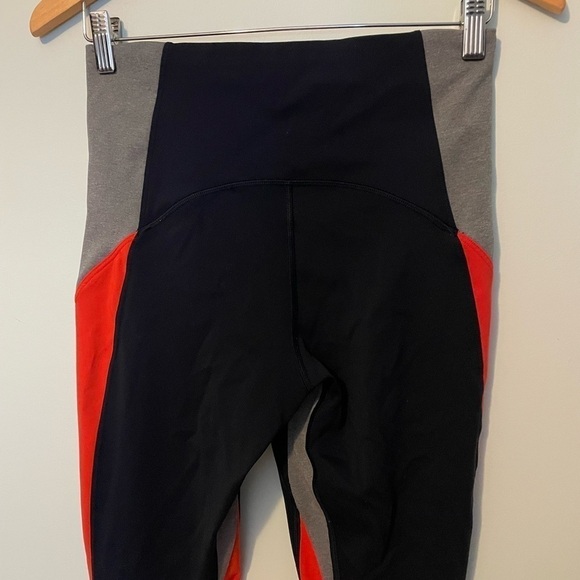 Athleta Crest Colorblock Tight Small - Picture 4 of 8